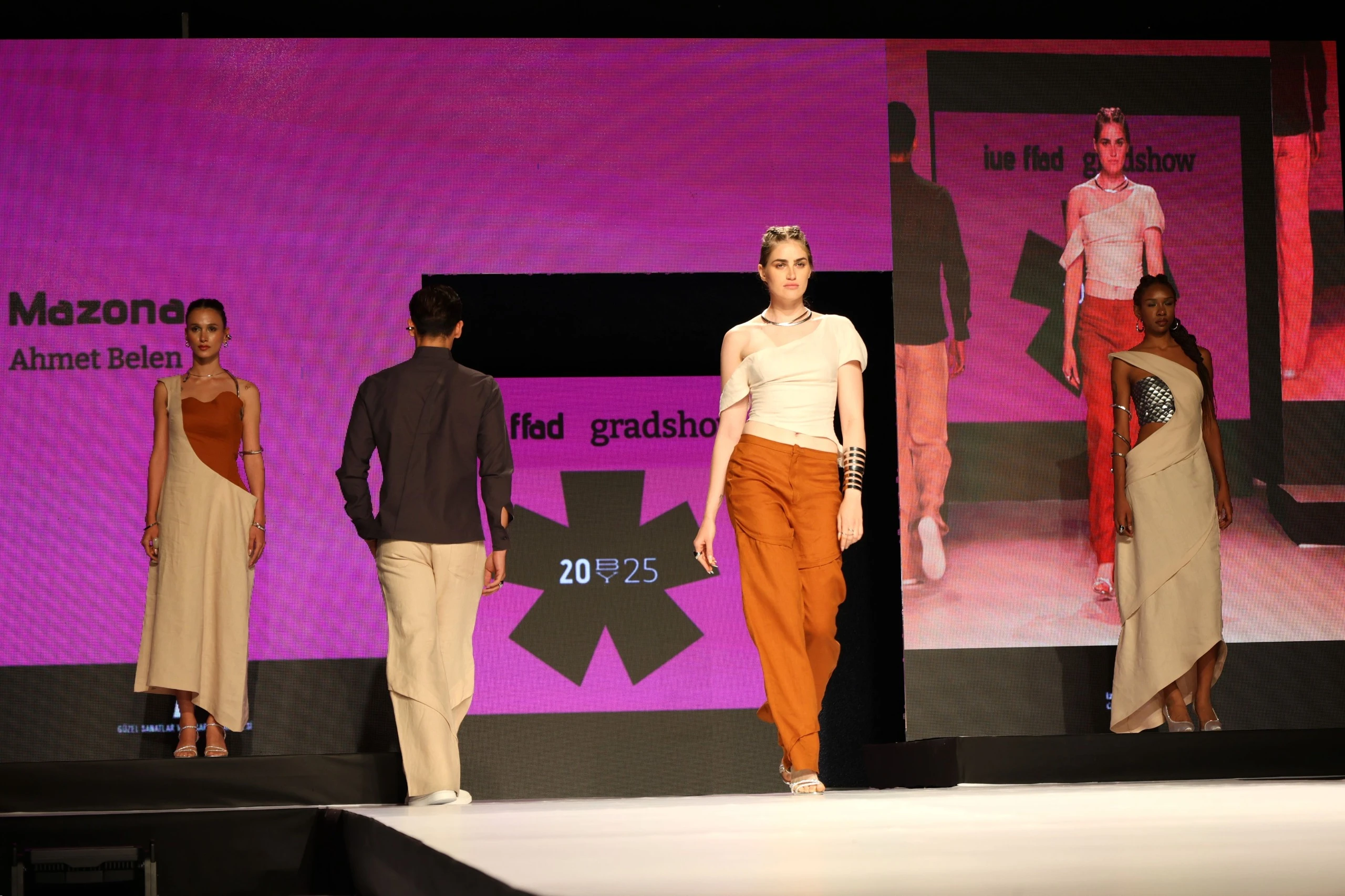 Defile için sonra fotoğrafı